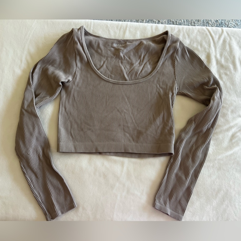 Garage Ribbed Long Sleeve Crop Top - Taupe/Brown